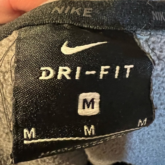 Nike Men’s Hoodie Sweatshirt Gray and Black Center Swoosh Size Medium Polyester - Picture 10 of 10